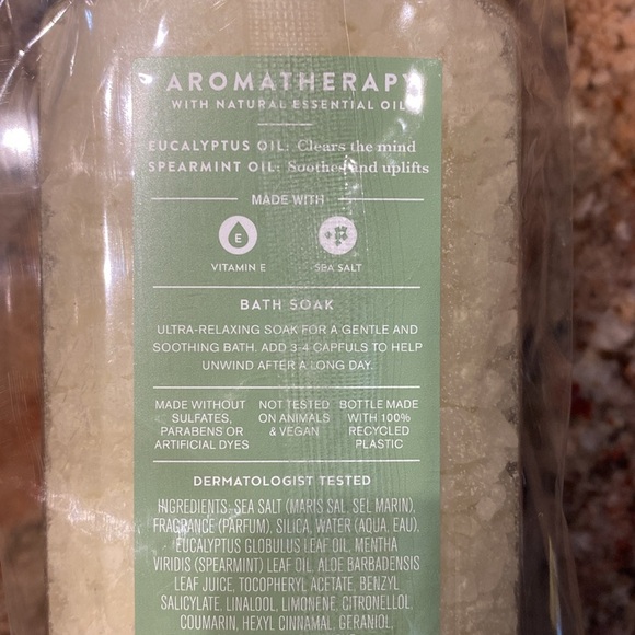 Aromatherapy “Eucalyptus Spearmint” Bath Soak by BBW, 17 oz / 481 mL, NWT + Wrap - Picture 5 of 7